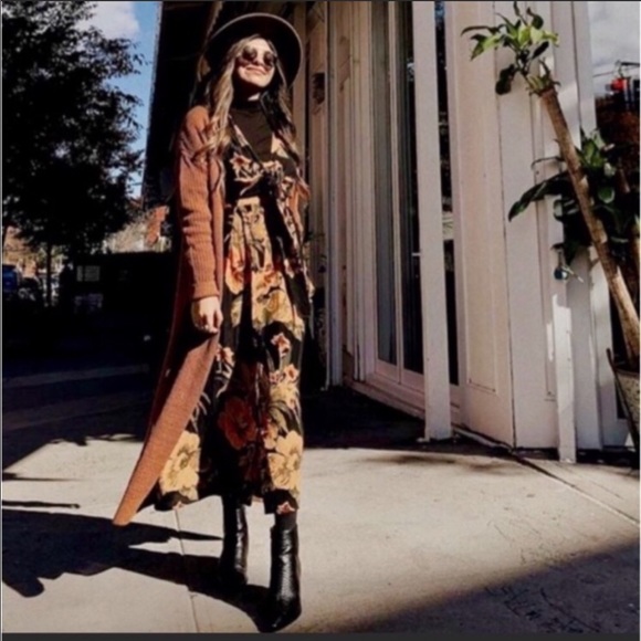 NWT Faithfull the Brand Oliviera black gold dress - Picture 3 of 3